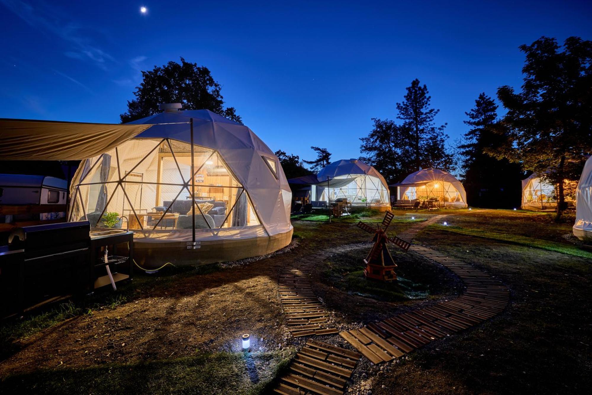 Glamping Slapy Hotel Exterior photo