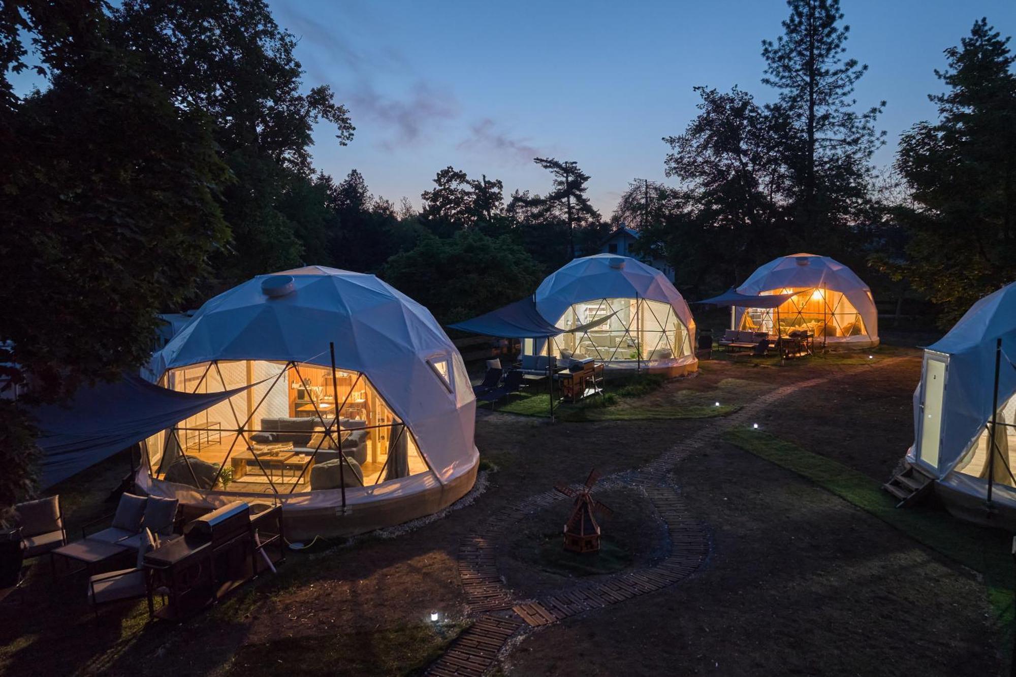 Glamping Slapy Hotel Exterior photo