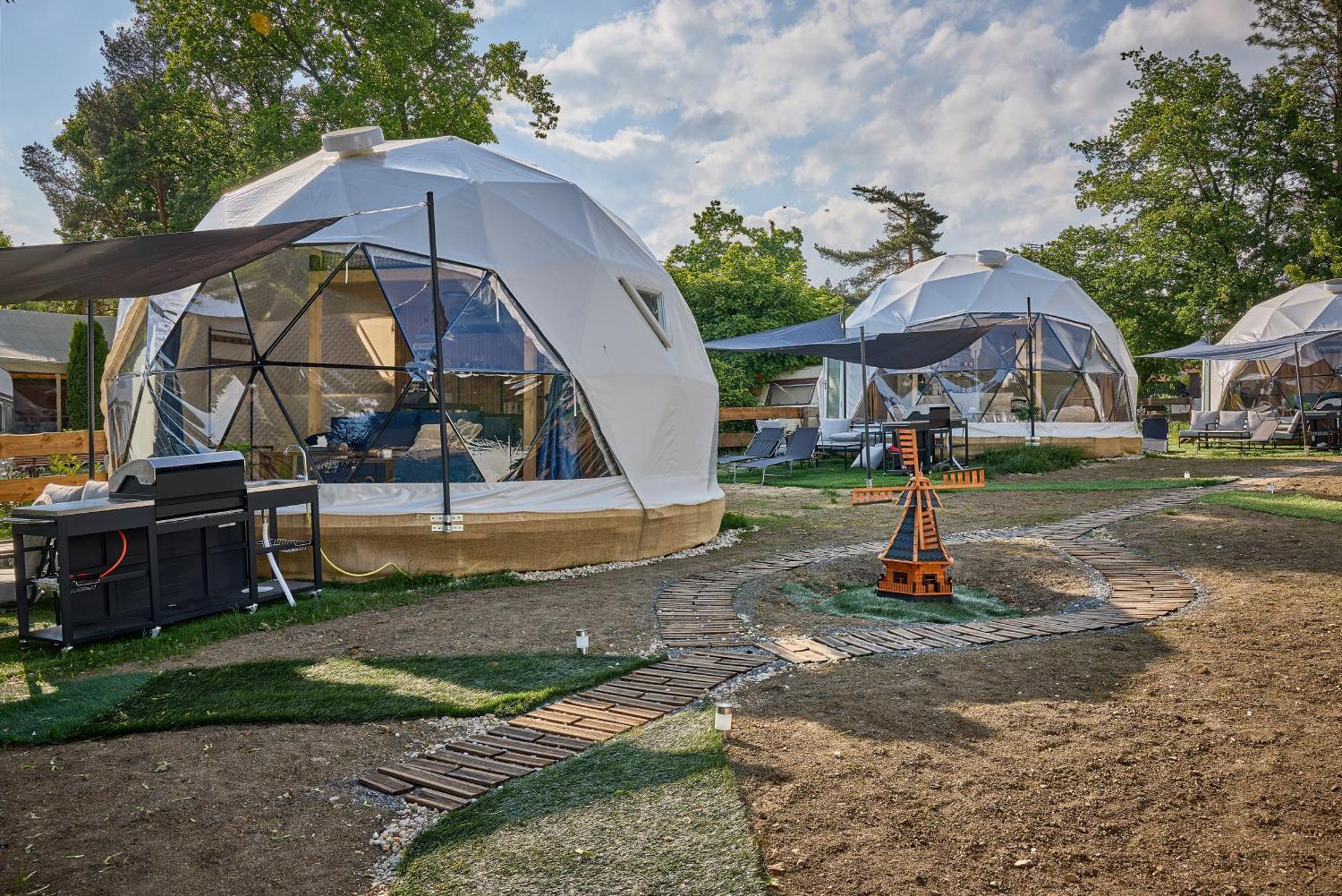 Glamping Slapy Hotel Exterior photo